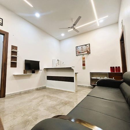 Shree Stay Inn Luxe' Holiday Home Ujjain Exterior foto